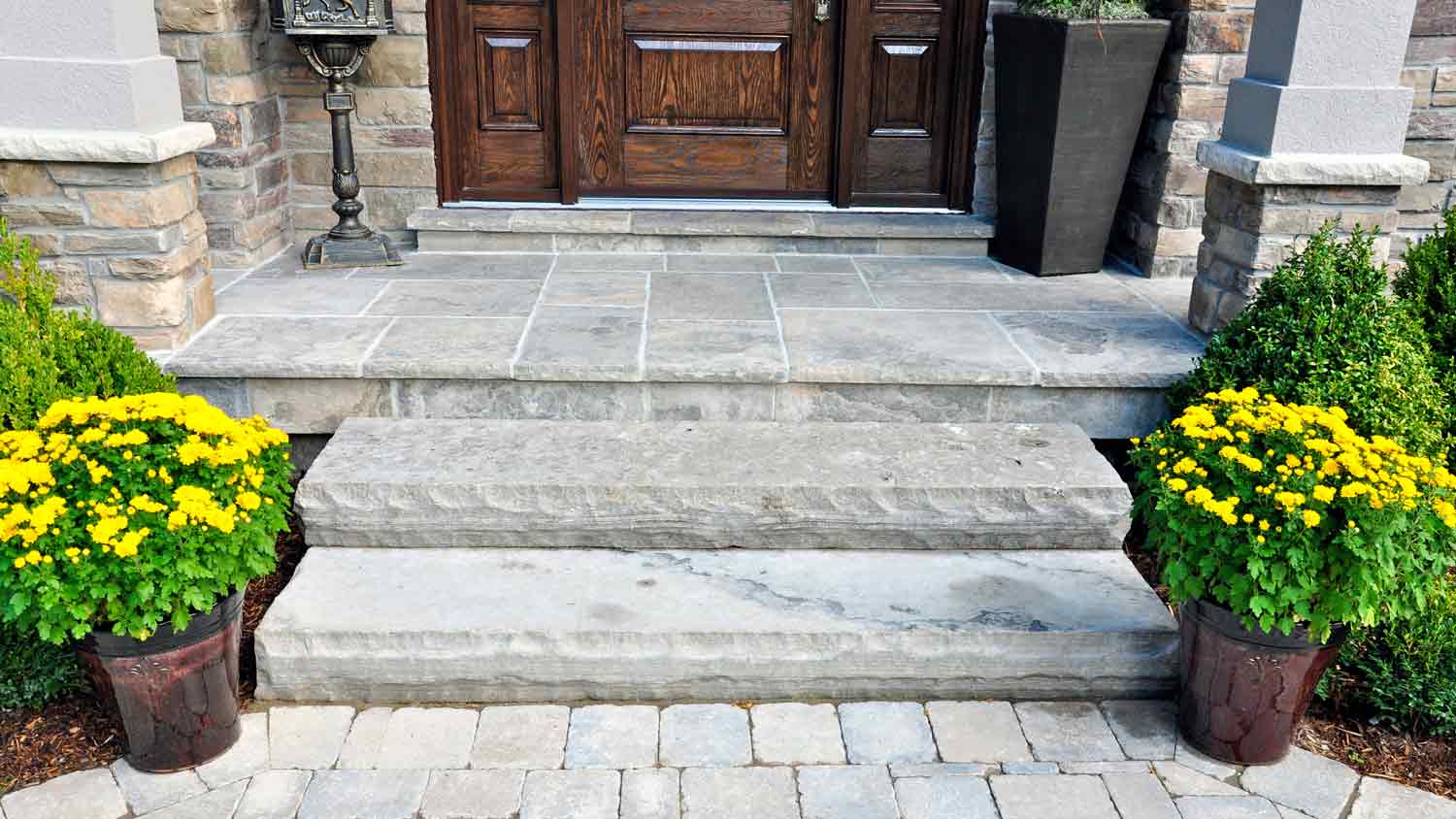 Flagstone applied to home entrance