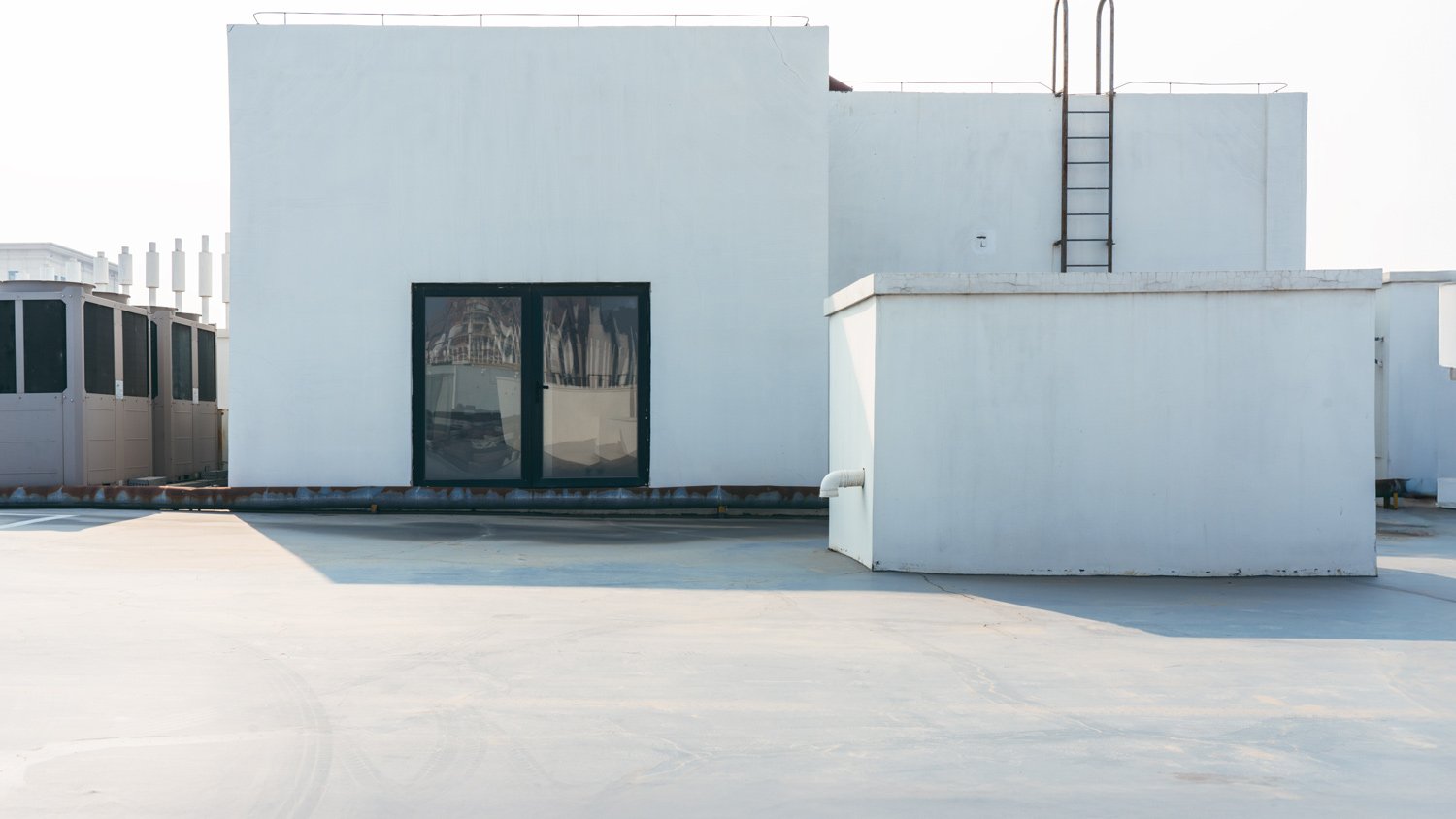 Empty flat white roof.