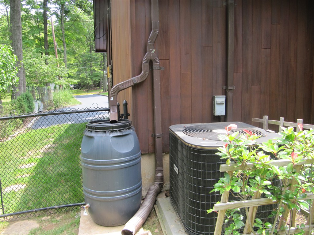 How Do Rain Barrels Work?