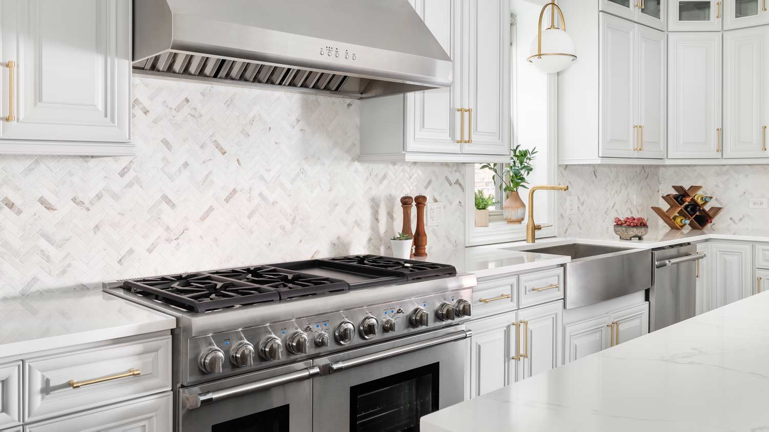kitchen with range hood Photo: Joseph Hendrickson/ Adobe Stock