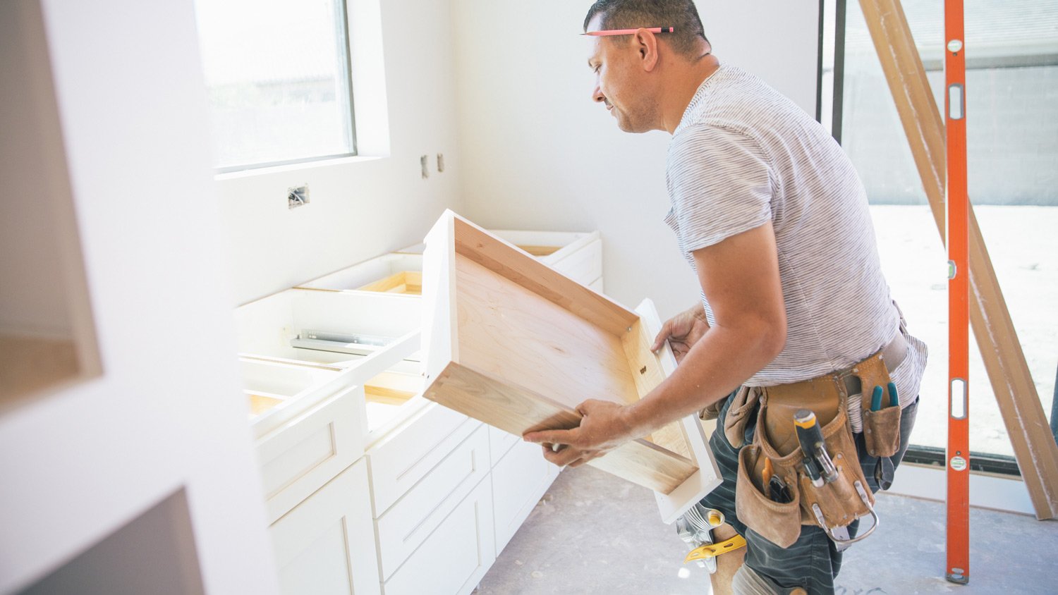 Installing a kitchen in a new house