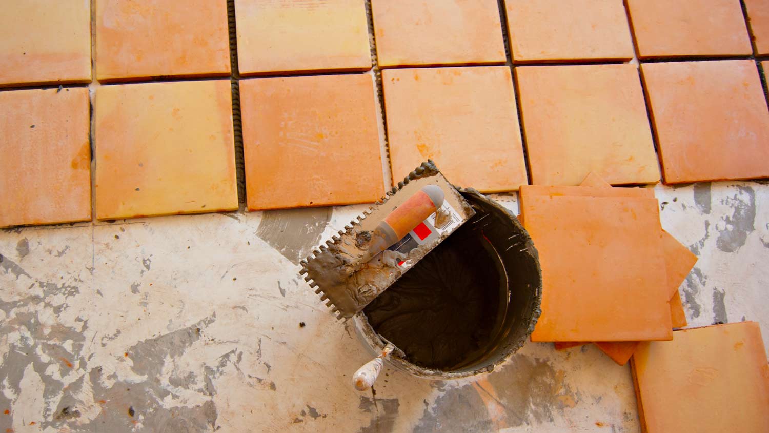 laying saltillo floor tiles