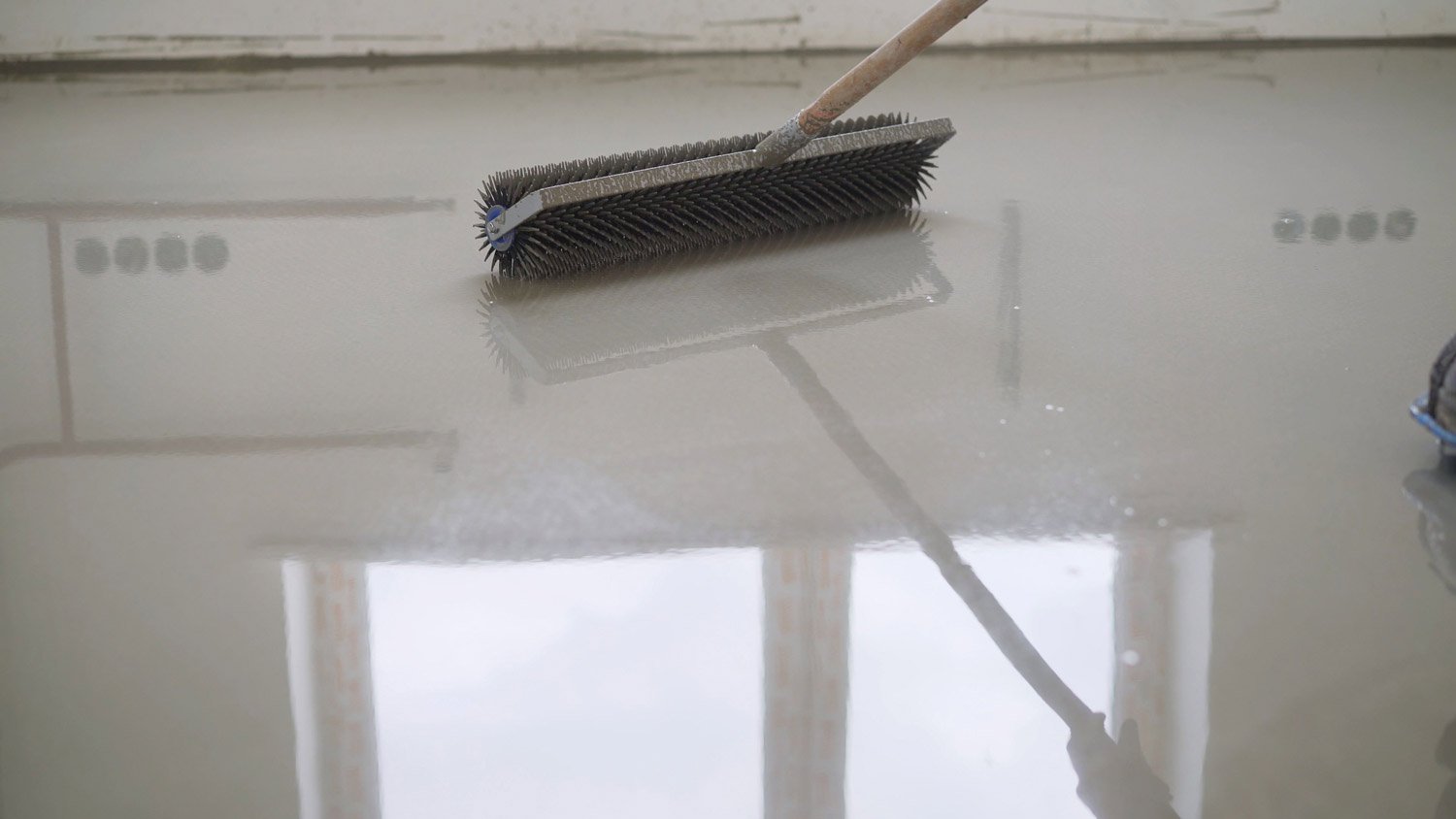 leveling concrete floor  