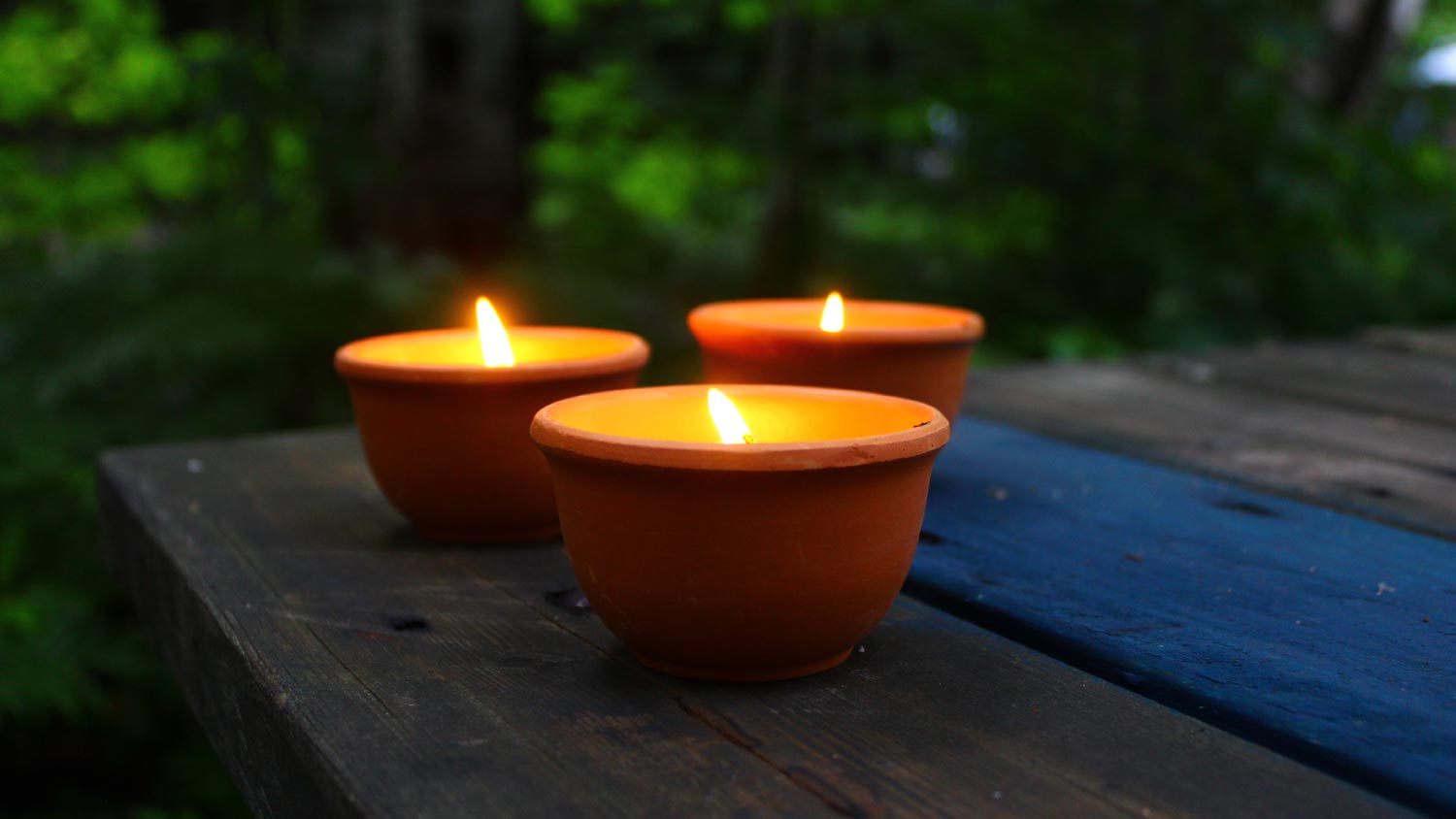 Some light citronella candles