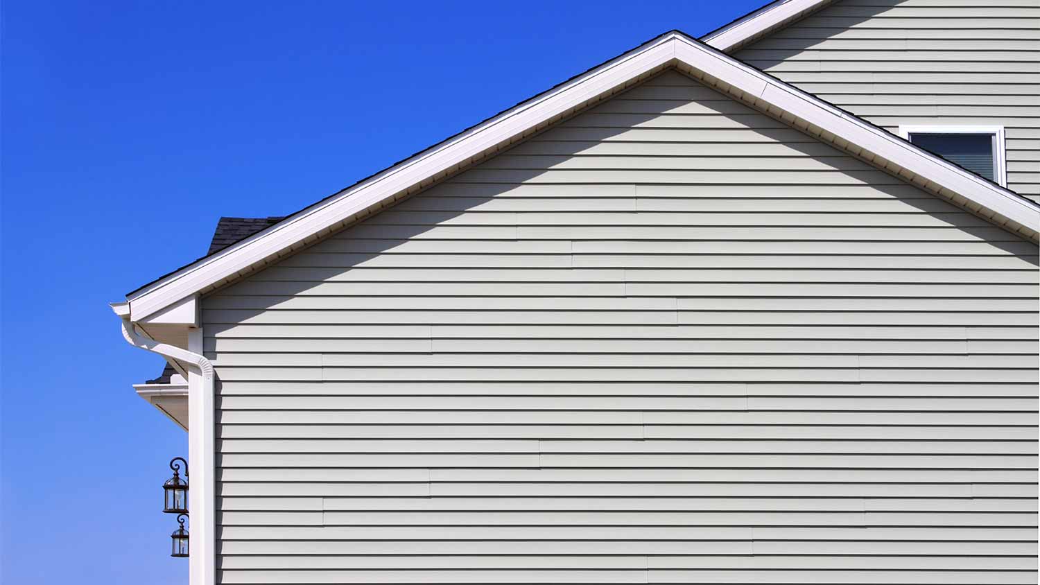 light gray vinyl siding