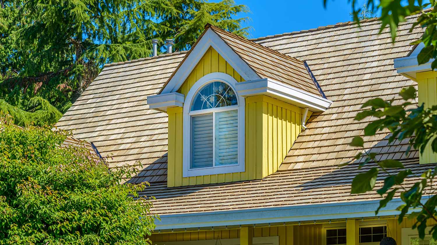 Wood shake roof