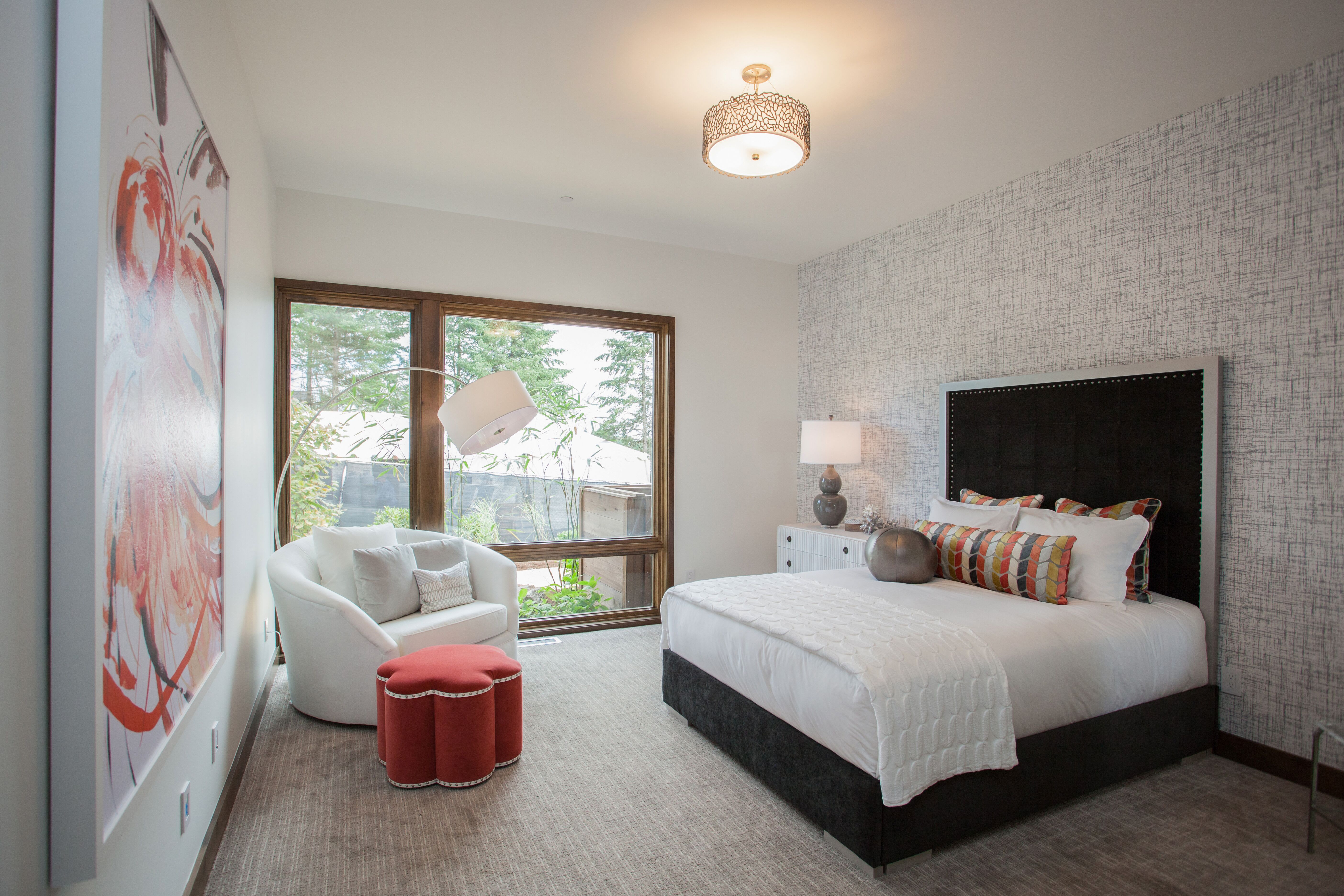 MacAdam bedroom pink grey
