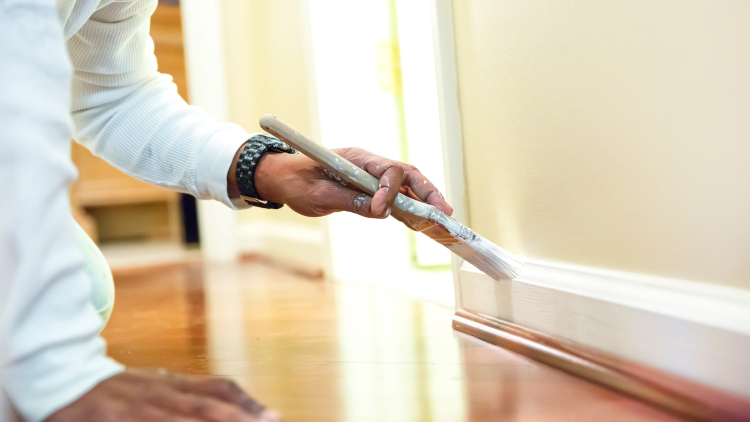 How to Paint Baseboards