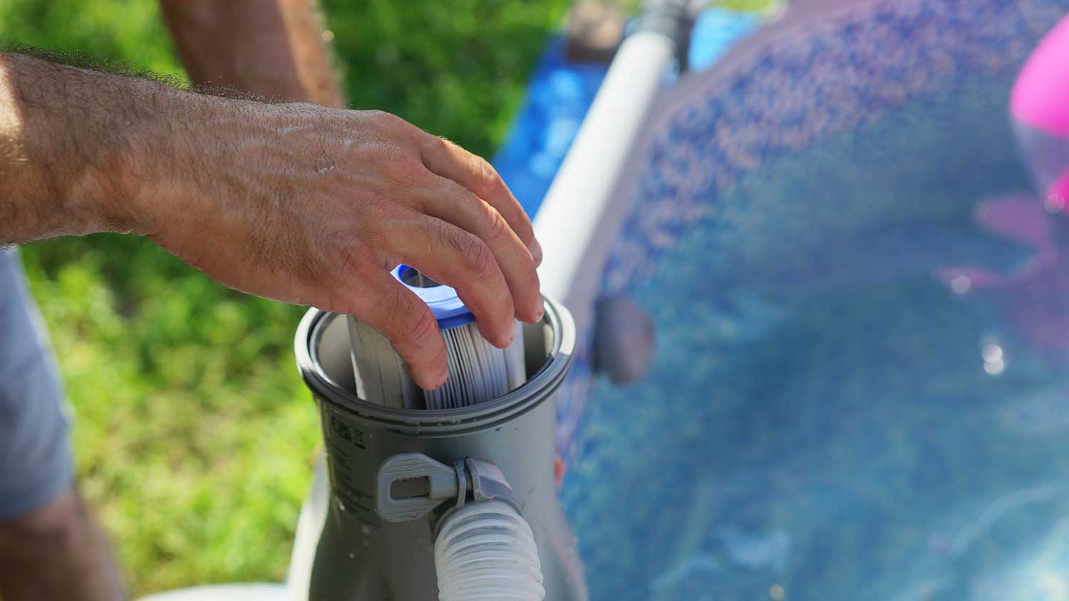 Above ground pool filtration system