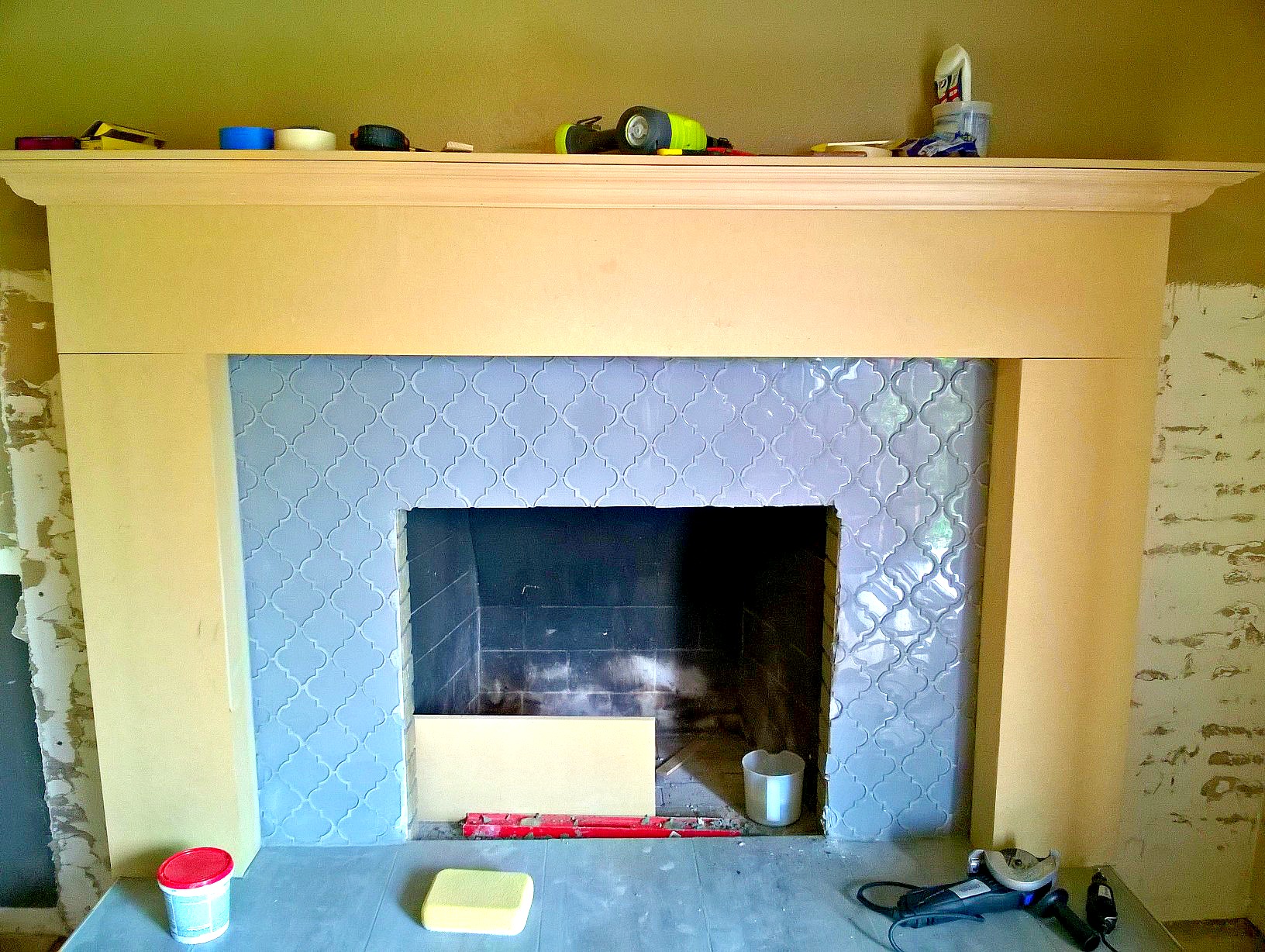 before and after fireplace makeover