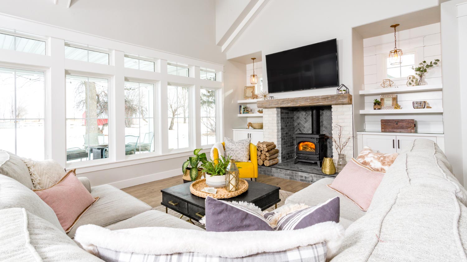 A modern farmhouse family rooms