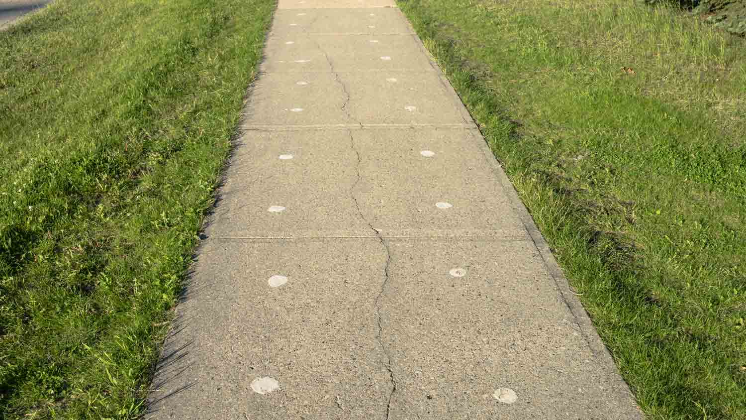 leveling concrete sidewalk