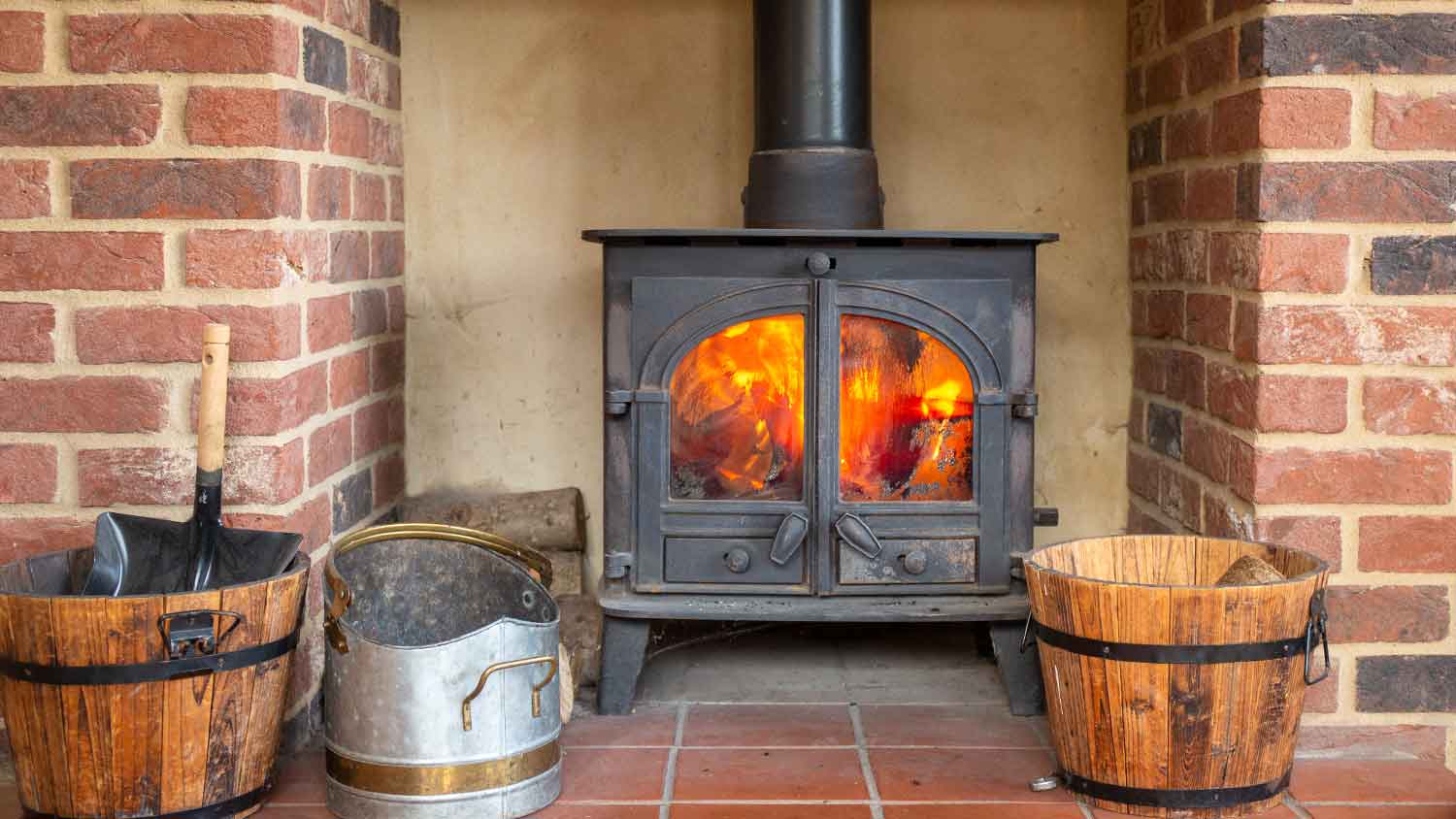 Fire going in a non-catalytic wood stove