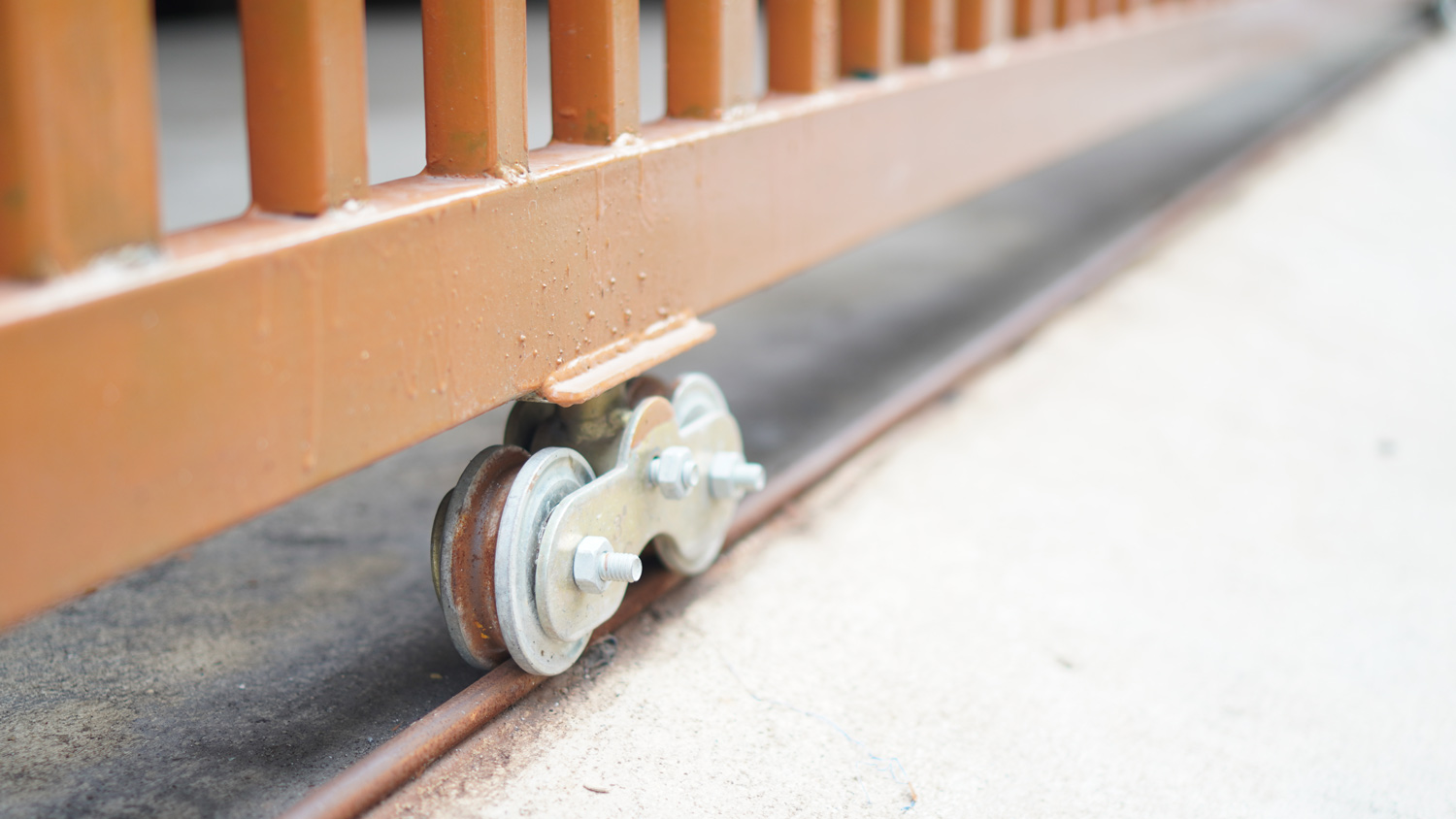 orange sliding door on wheels