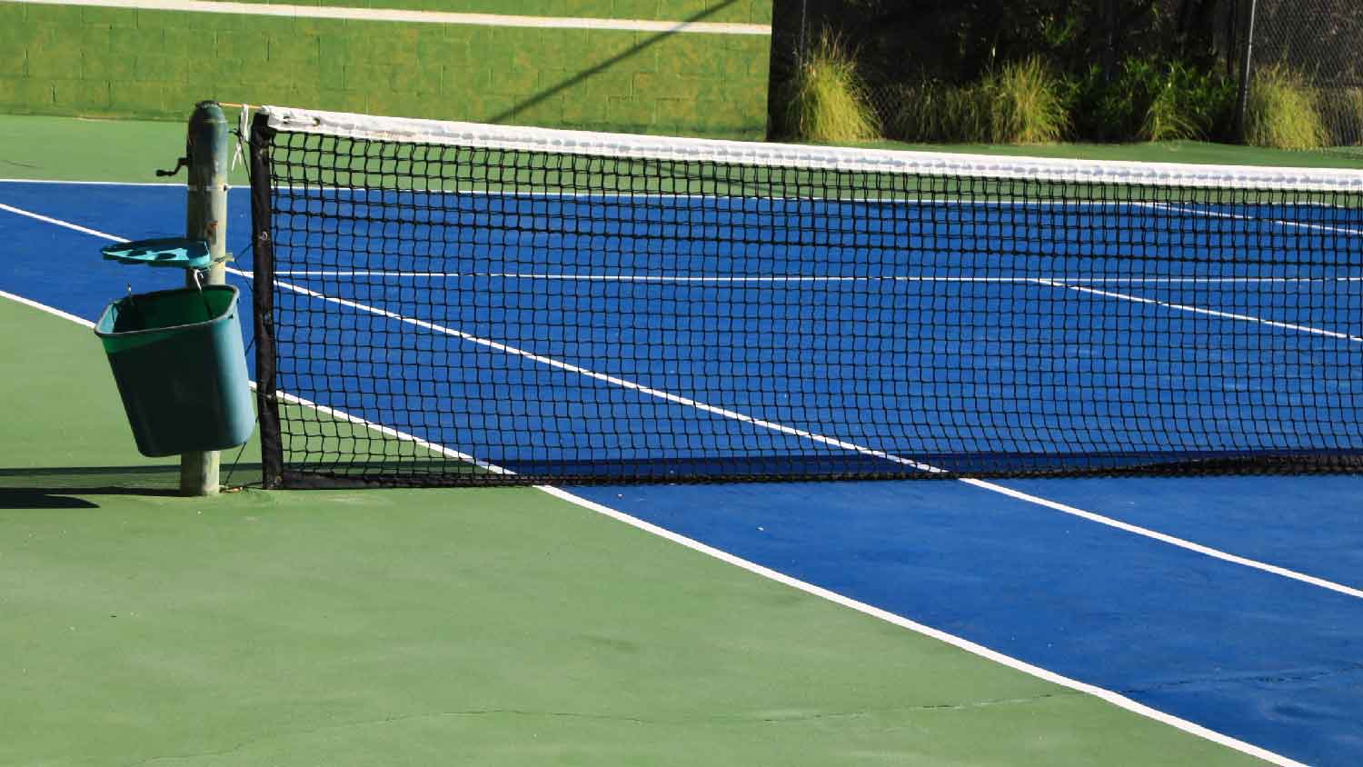 A pickleball court