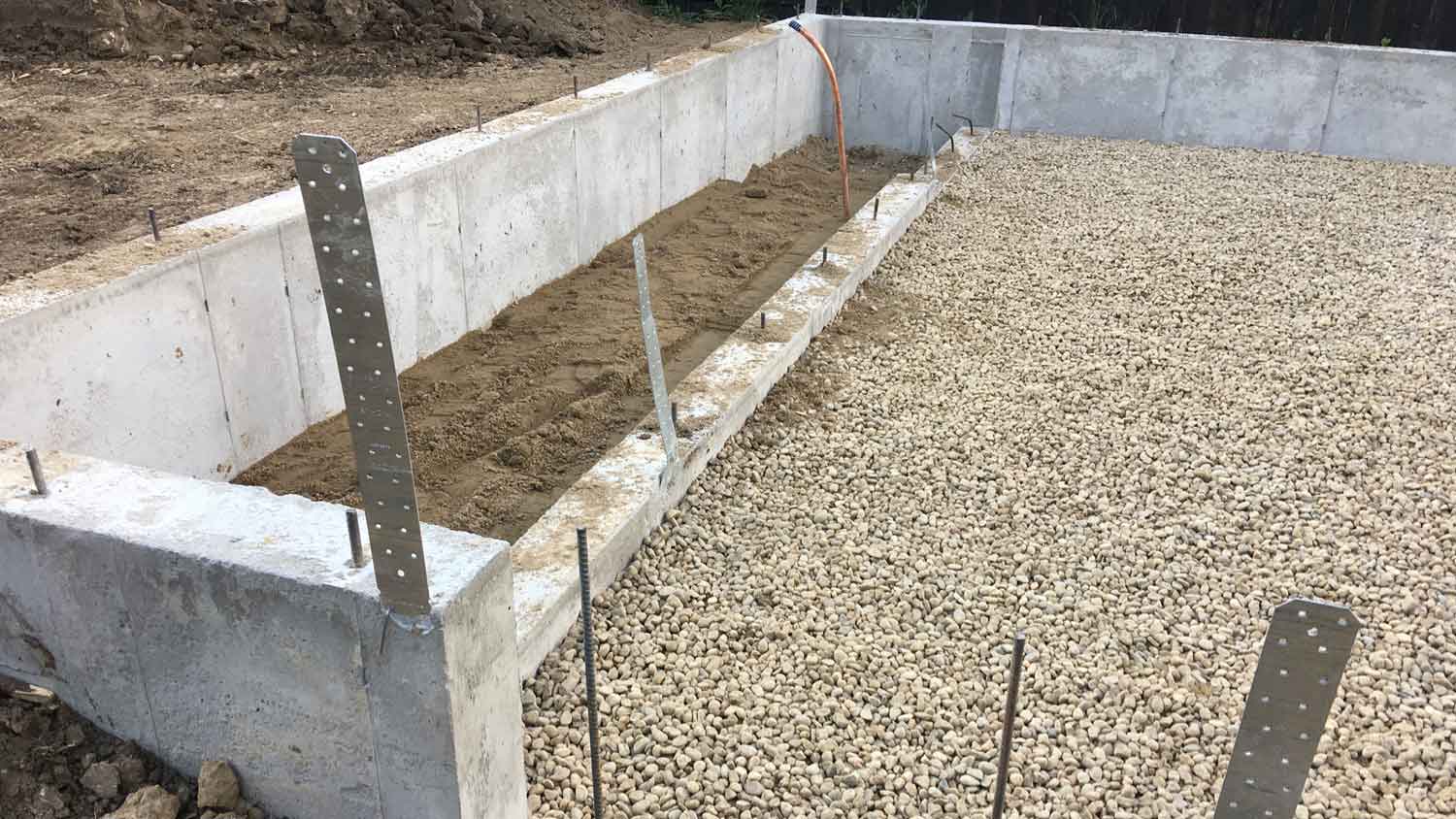 A pit foundation