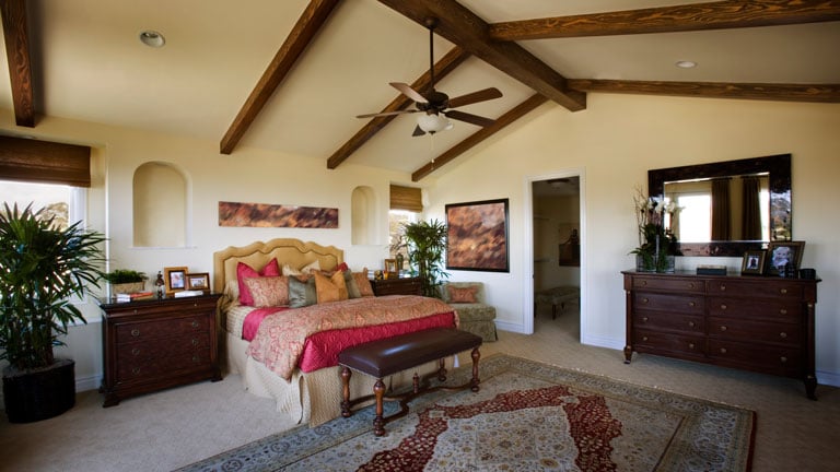 Large contemporary primary bedroom