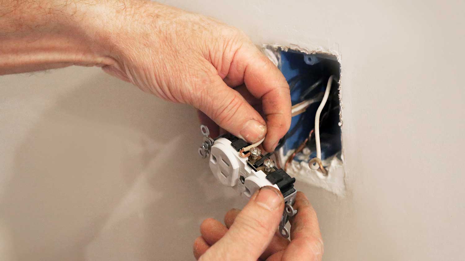 How To Release Wires From Outlet How to Release Wire from Outlet | Angi