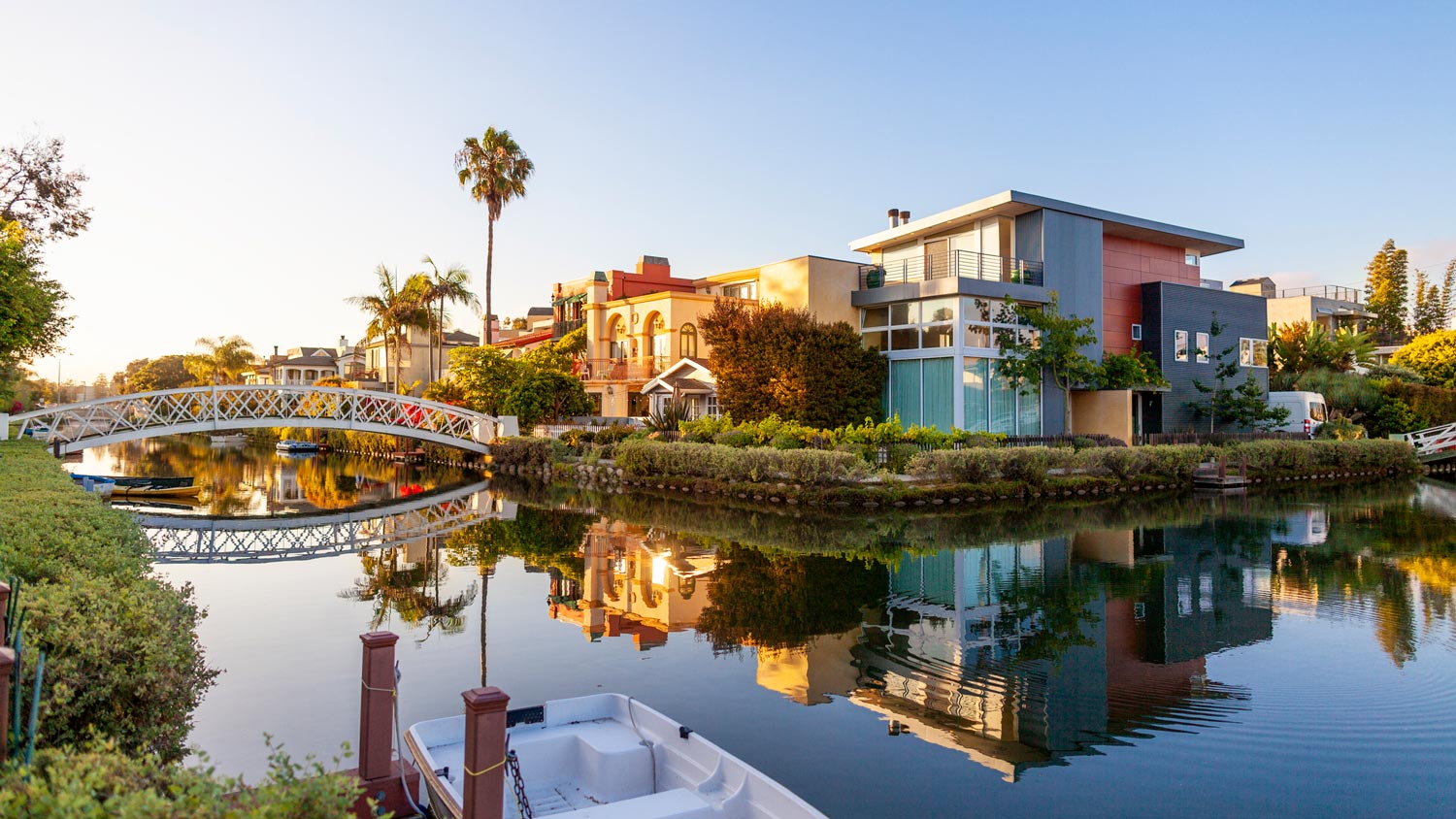 A residential area with waterfront houses