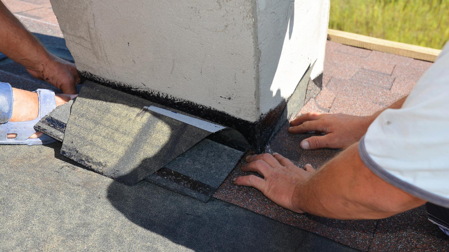 Roof flashing detail