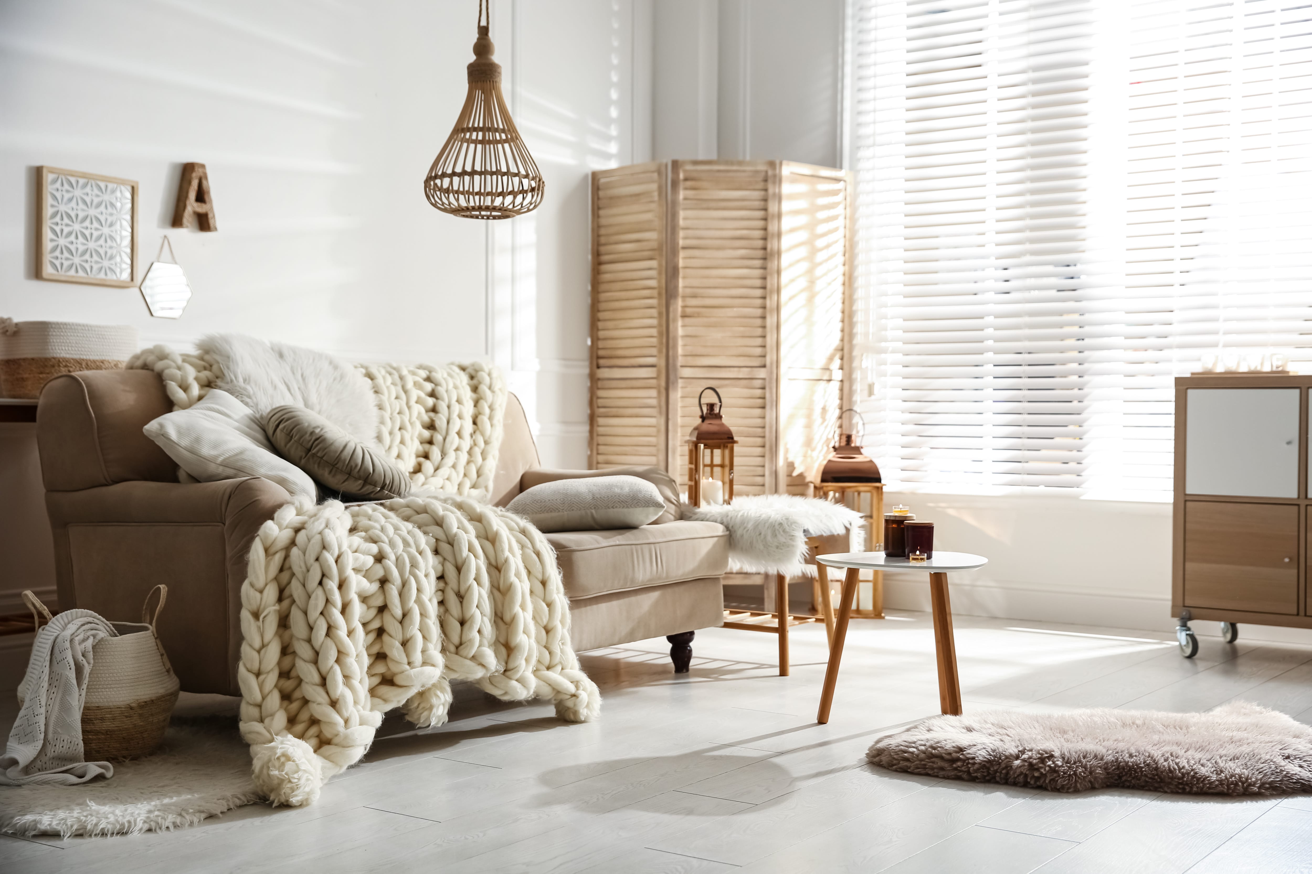  Bohemian living room with wood privacy screen