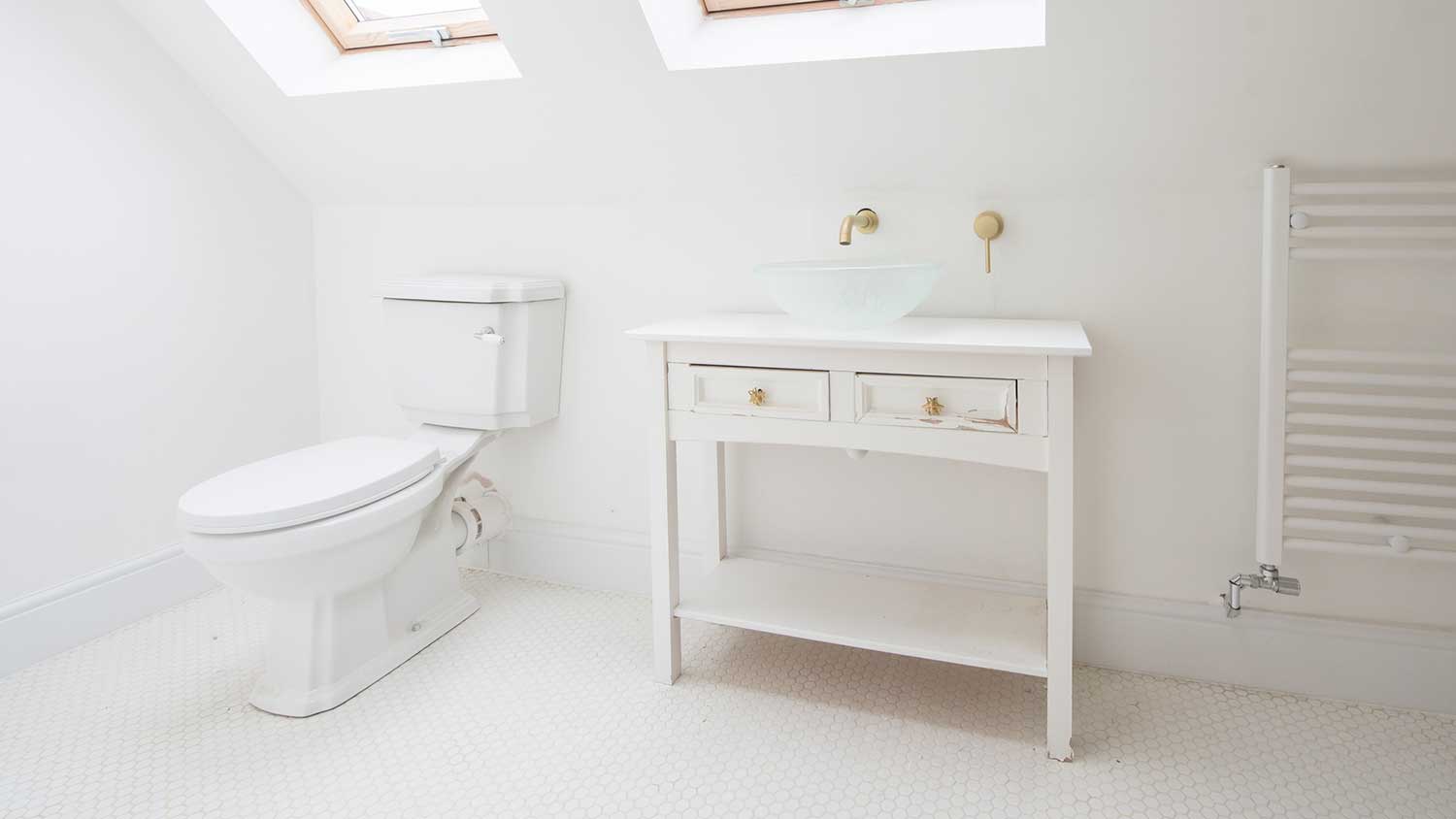Shabby chic style bathroom vanity