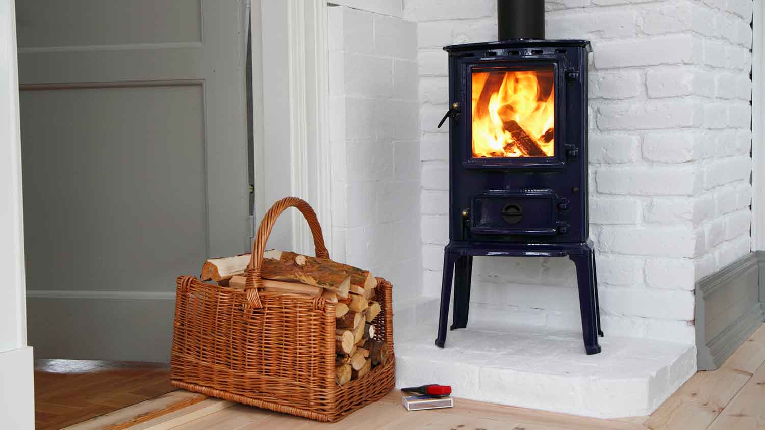 Wood burning in a small single door stove