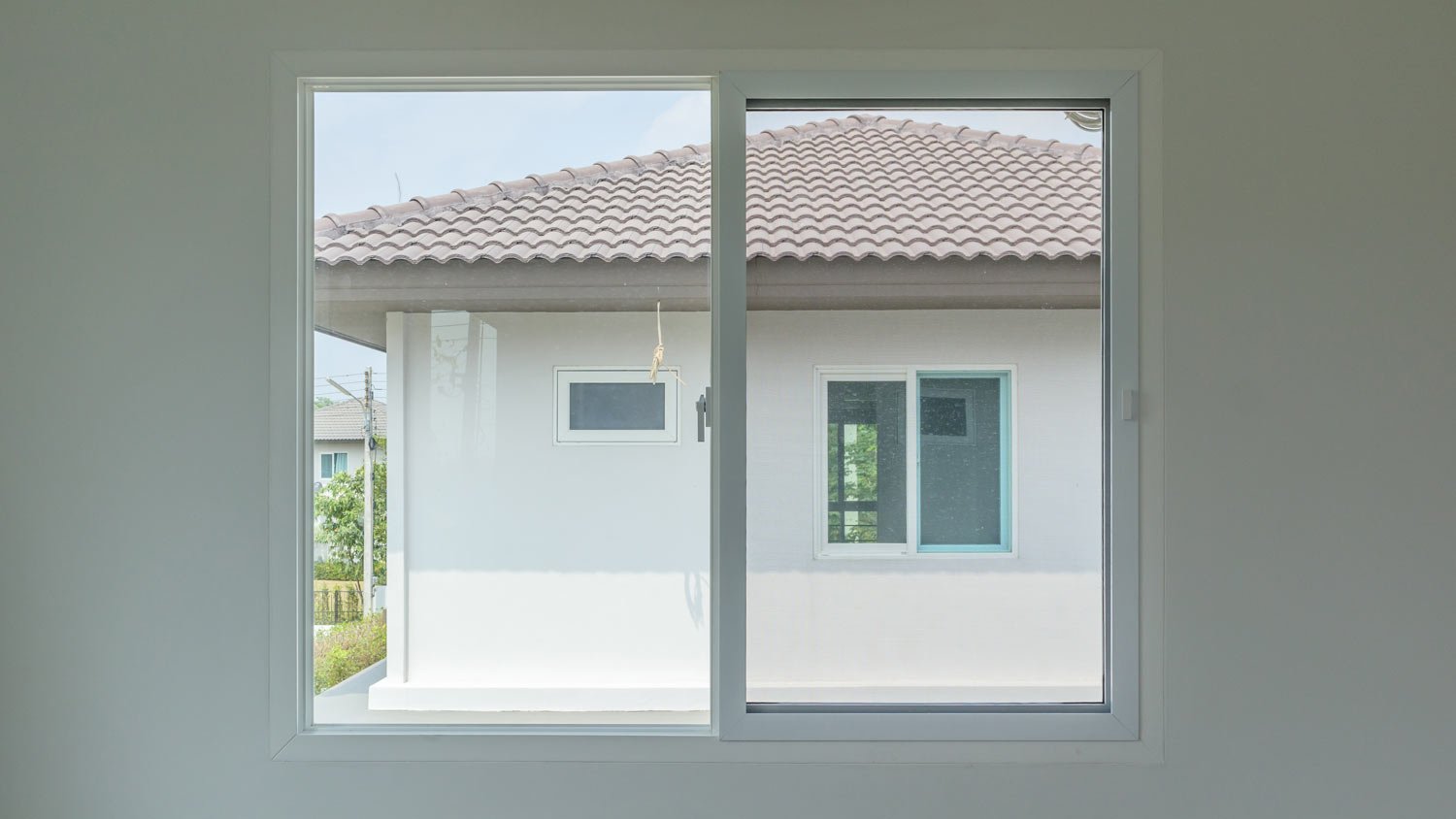 sliding vinyl window  