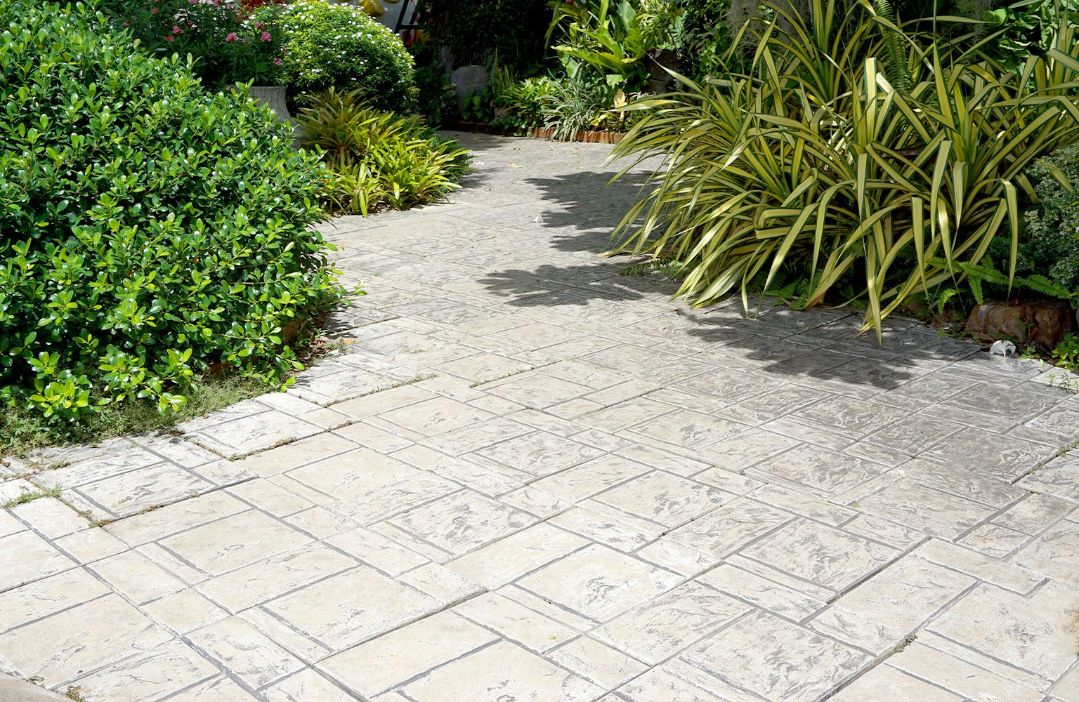 stamped concrete walkway