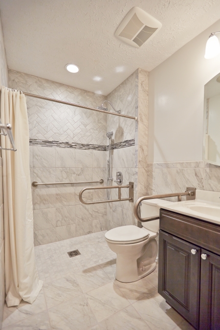handicap accessible bathroom using universal design principles