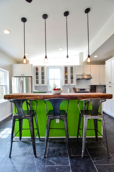 Kitchen with industrial decor and design