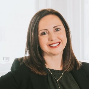 Laura Hennigan headshot