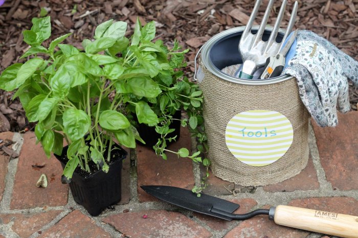 DIY garden tool tote