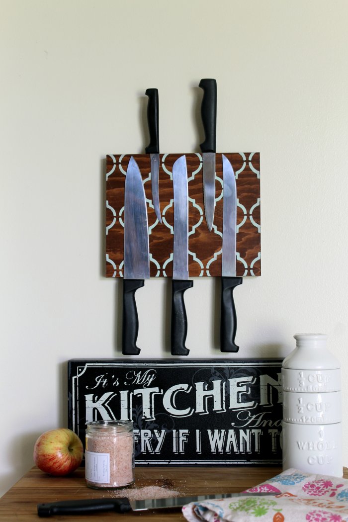 kitchen knife block and decor
