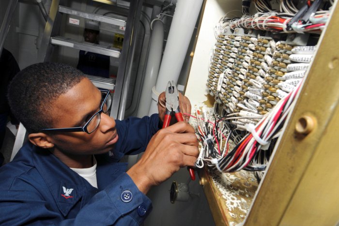 navy electrician