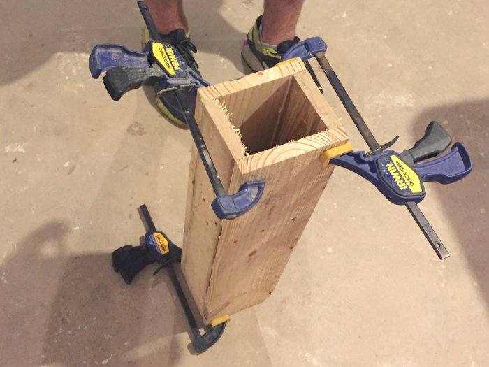 DIY floating shelf