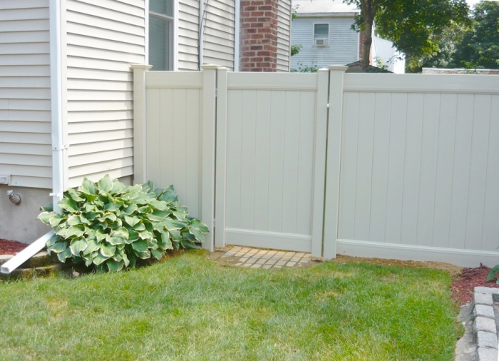 vinyl fence