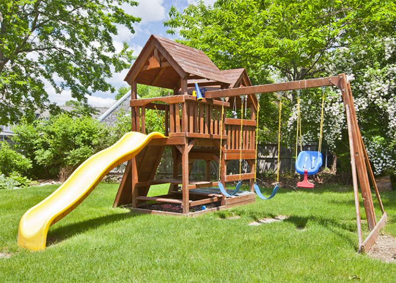 Playg round in the backyard of home (Photo by Stuart Monk - stock.adobe.com)