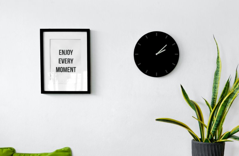 picture and clock on wall (Photo by imnoom/iStock/Getty Images Plus via Getty Images)