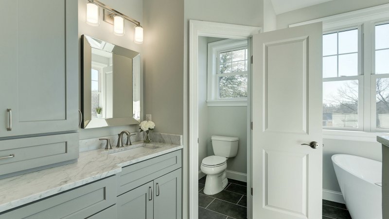 Bathroom with water closet (Photo by Laura - stock.adobe.com)