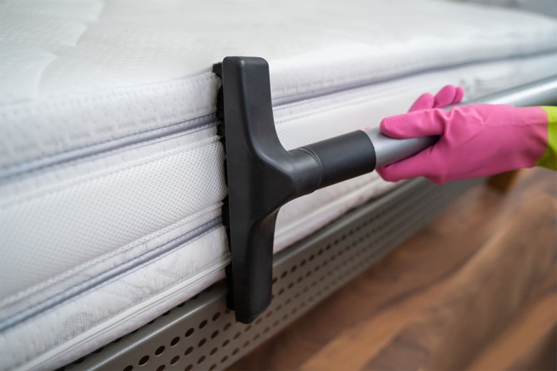 professional cleaning mattress (Photo by AndreyPopov / iStock / Getty Images Plus via Getty Images)