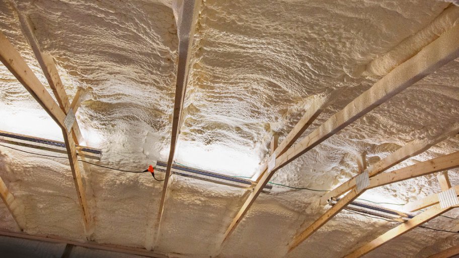 spray foam insulation in roof