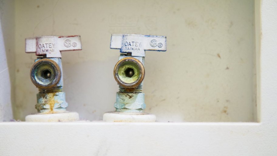 washer and dryer hookups