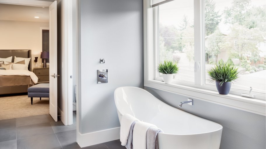 white bathtub