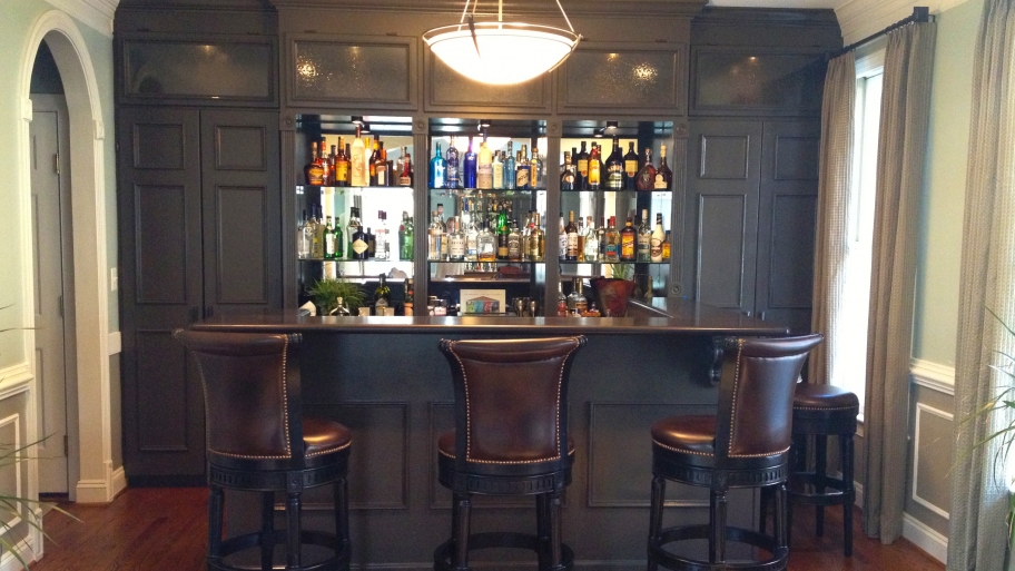 Dining room bar