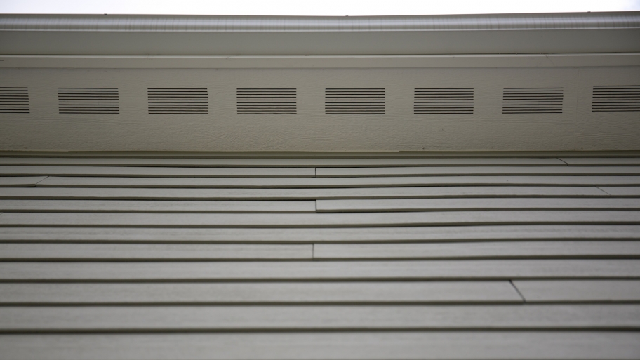 builder grade siding and gutters for home construction