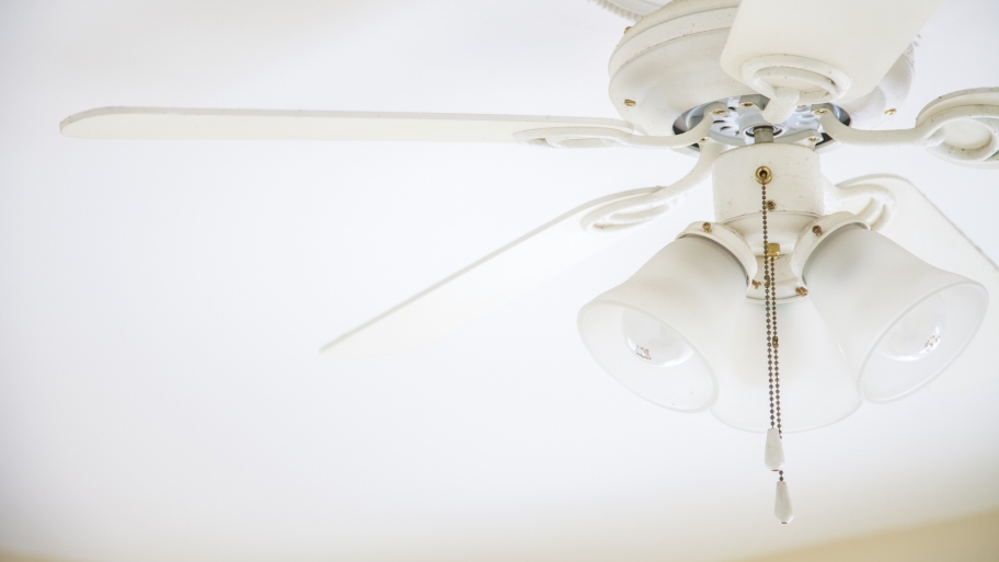 white ceiling fan with lights
