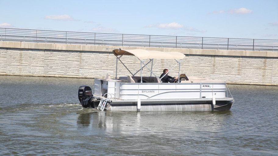 pontoon