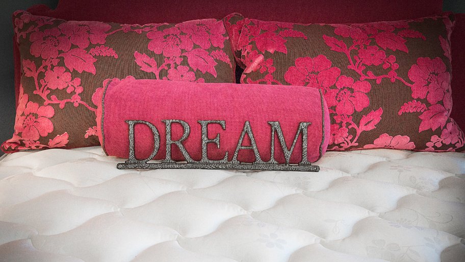 Mattress with a pink dream pillow