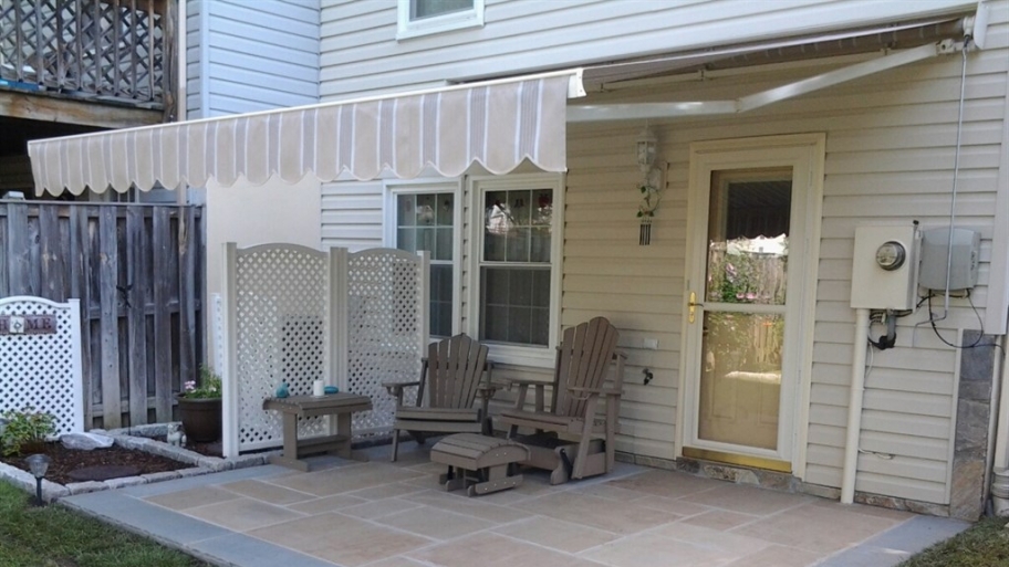retractable awning